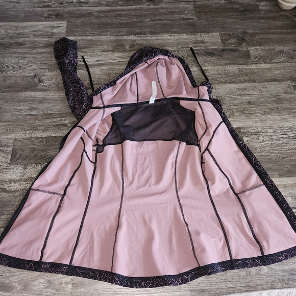Lululemon Define Jacket - Picture 2 of 8